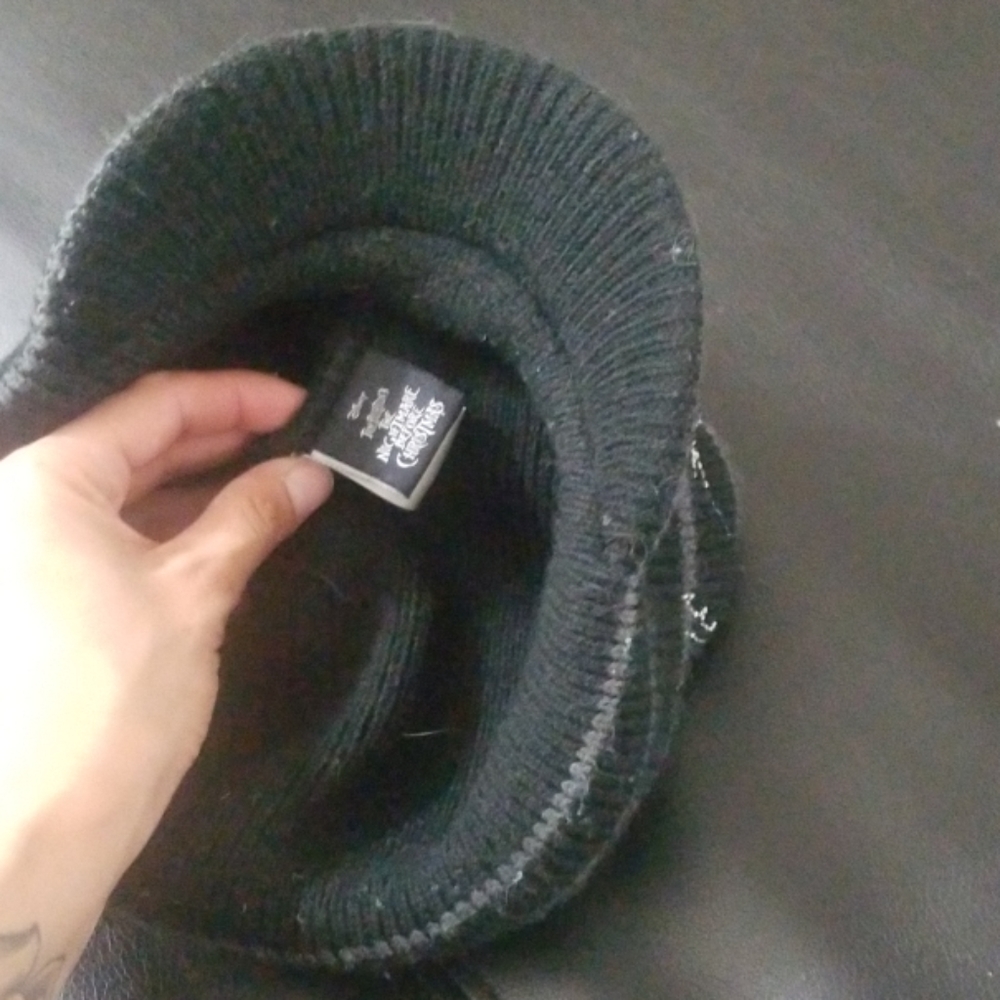 Hat - Picture 3 of 3